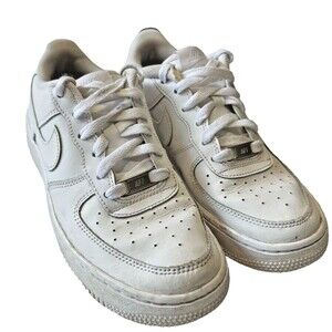 Nike Air Force One AF1 Low Youth Size 5.5Y Triple White Leather Shoes 314192-117
